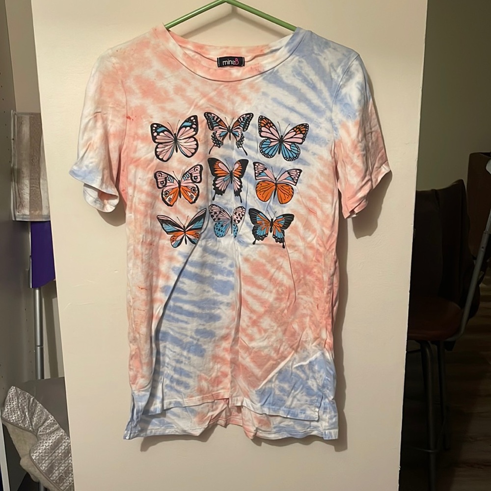 Butterfly tee